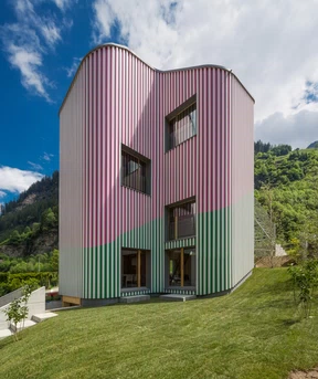 Alias_project_Swiss-House-Rossa_1