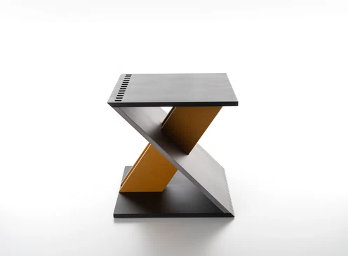 Alias_625_Zeta-stool_1